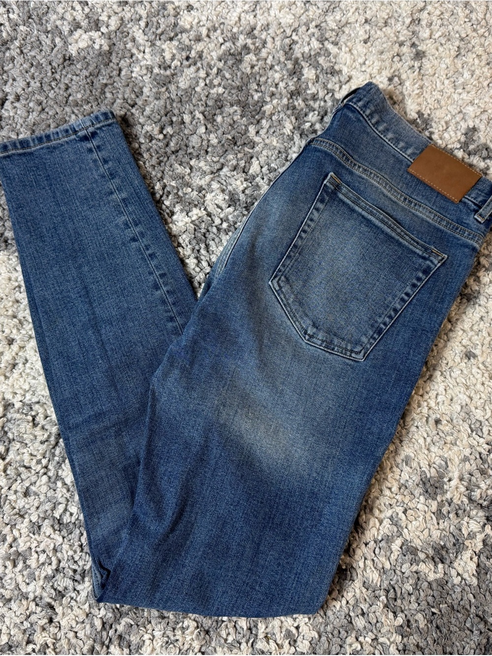 H&M, Men’s Medium Wash Skinny Fit Denim Jeans, 32x32